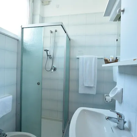 Hotell Bergamo Mare San Bartolomeo Al Mare