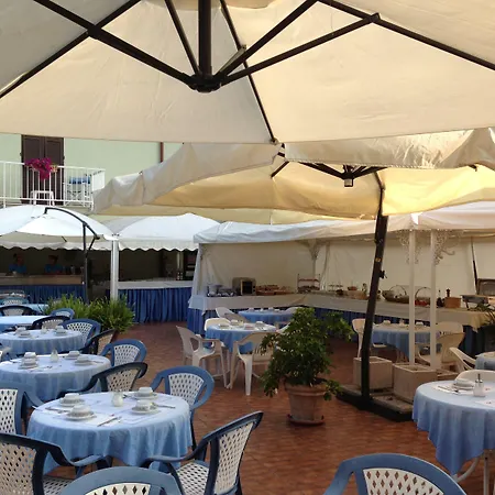 Bergamo Mare Mhotelsgroup ホテル 3*