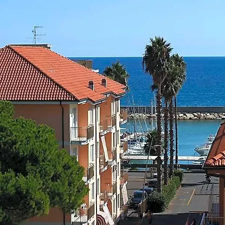 Ξενοδοχείο Bergamo Mare Mhotelsgroup 3*