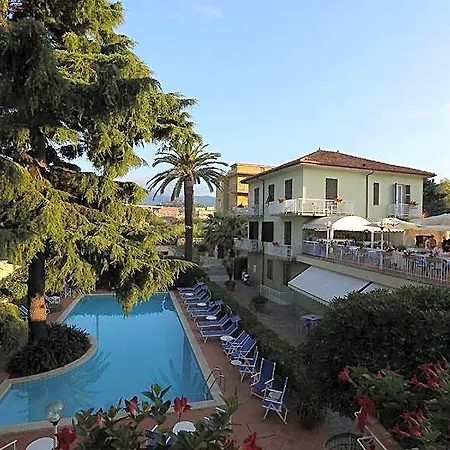 Hotel Bergamo Mare Mhotelsgroup San Bartolomeo Al Mare