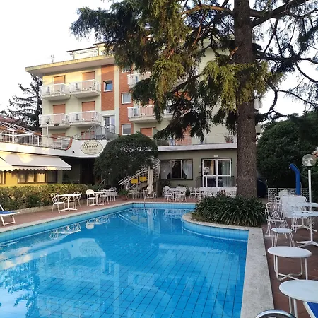 ホテル Bergamo Mare Mhotelsgroup サン・バルトロメーオ・アル・マーレ